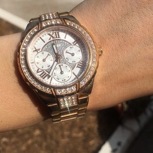 Gold and CZ Women’s Guess Watch! Shine on 💎💃🏻